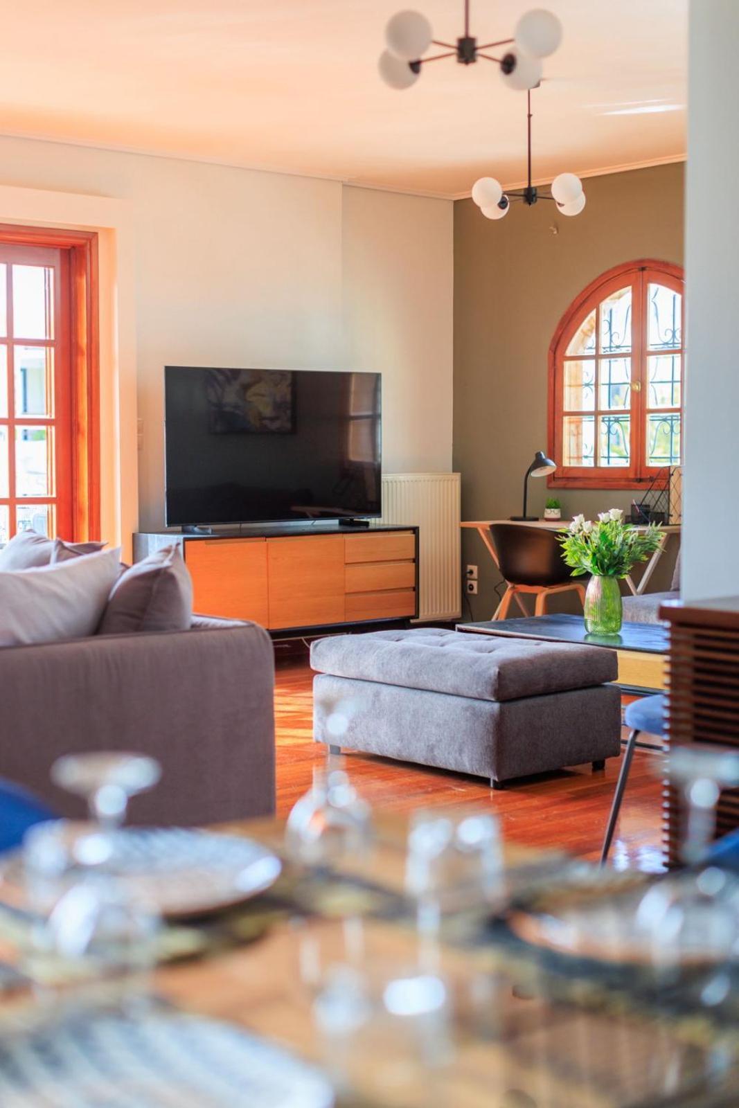 Aiolos Grand Super Lux Suite Kalamaki Alimos Near The Sea 雅典 外观 照片
